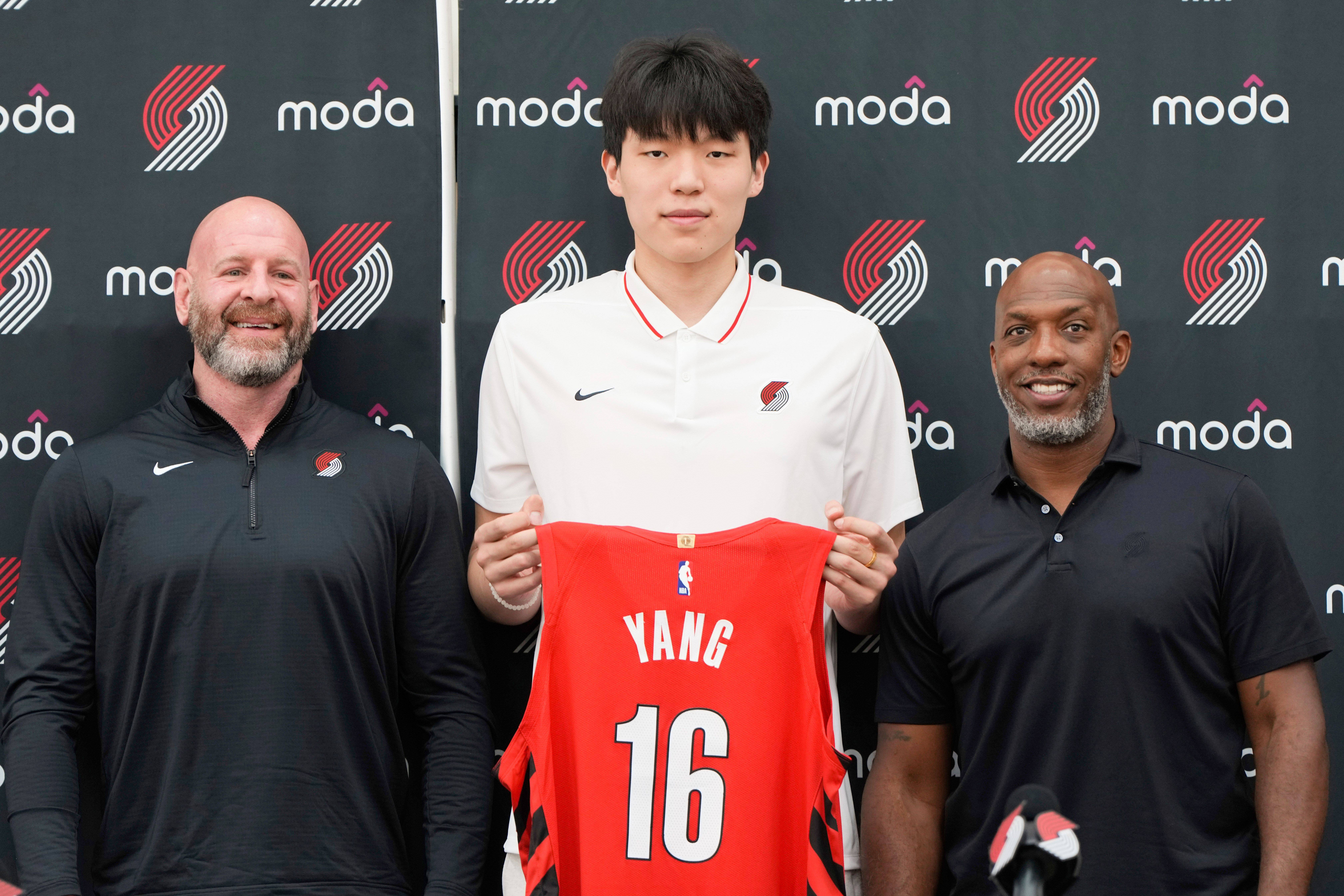 好博体育-队记给杨瀚森评B-!速度慢让我担心现在对手不会在NBA(杨翰笙个人介绍)